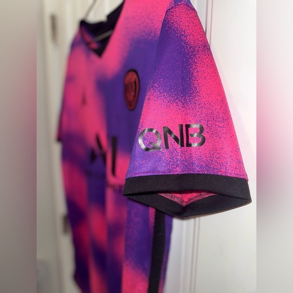 Jordan Purple and Pink Gradient Jersey - Picture 11 of 16